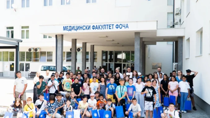Дјеца са Косова и Метохије посјетила Медицински факултет